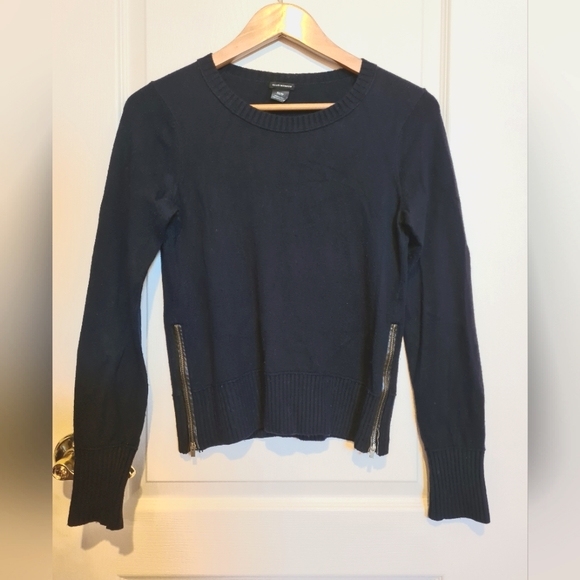 Club Monaco navy sweater - Picture 2 of 4